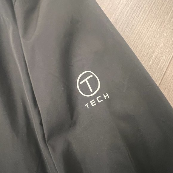 TUMI Tech Black Windbreaker - Picture 4 of 5